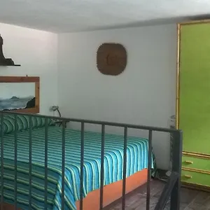 https://stromboliparadise-piscita.sicilyhotelsitaly.net